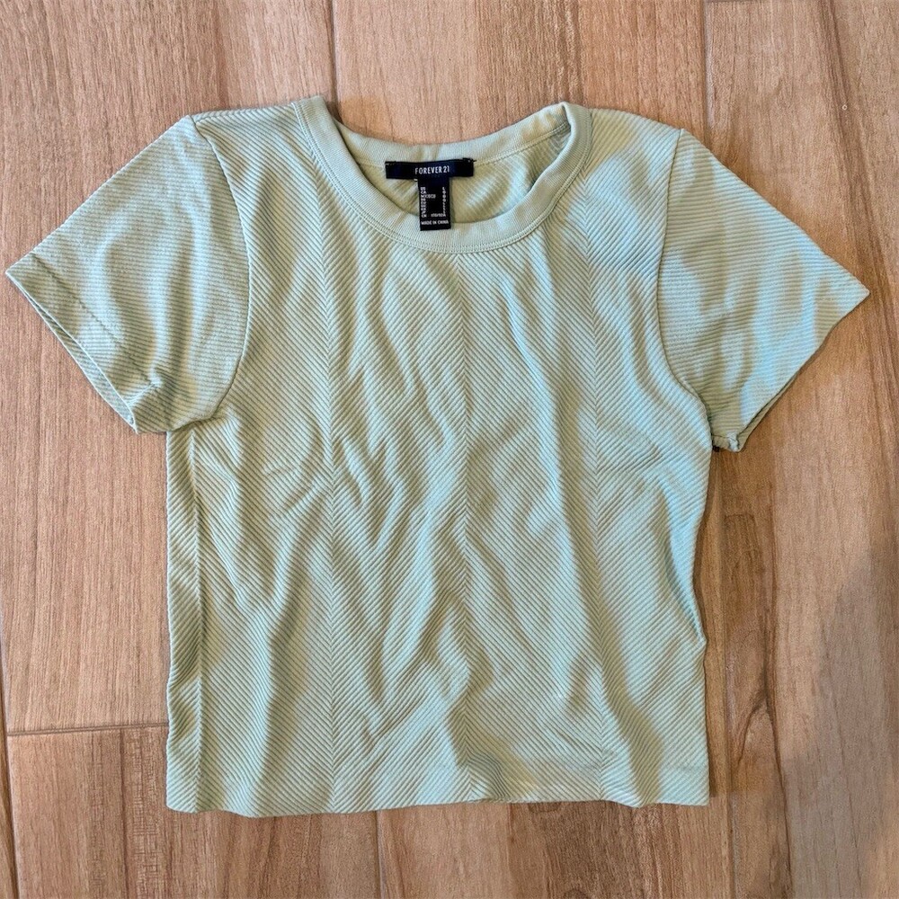 Forever 21 T-Shirt Womens L Sage Green Ribbed Knit Crew Neck Short Sleeve